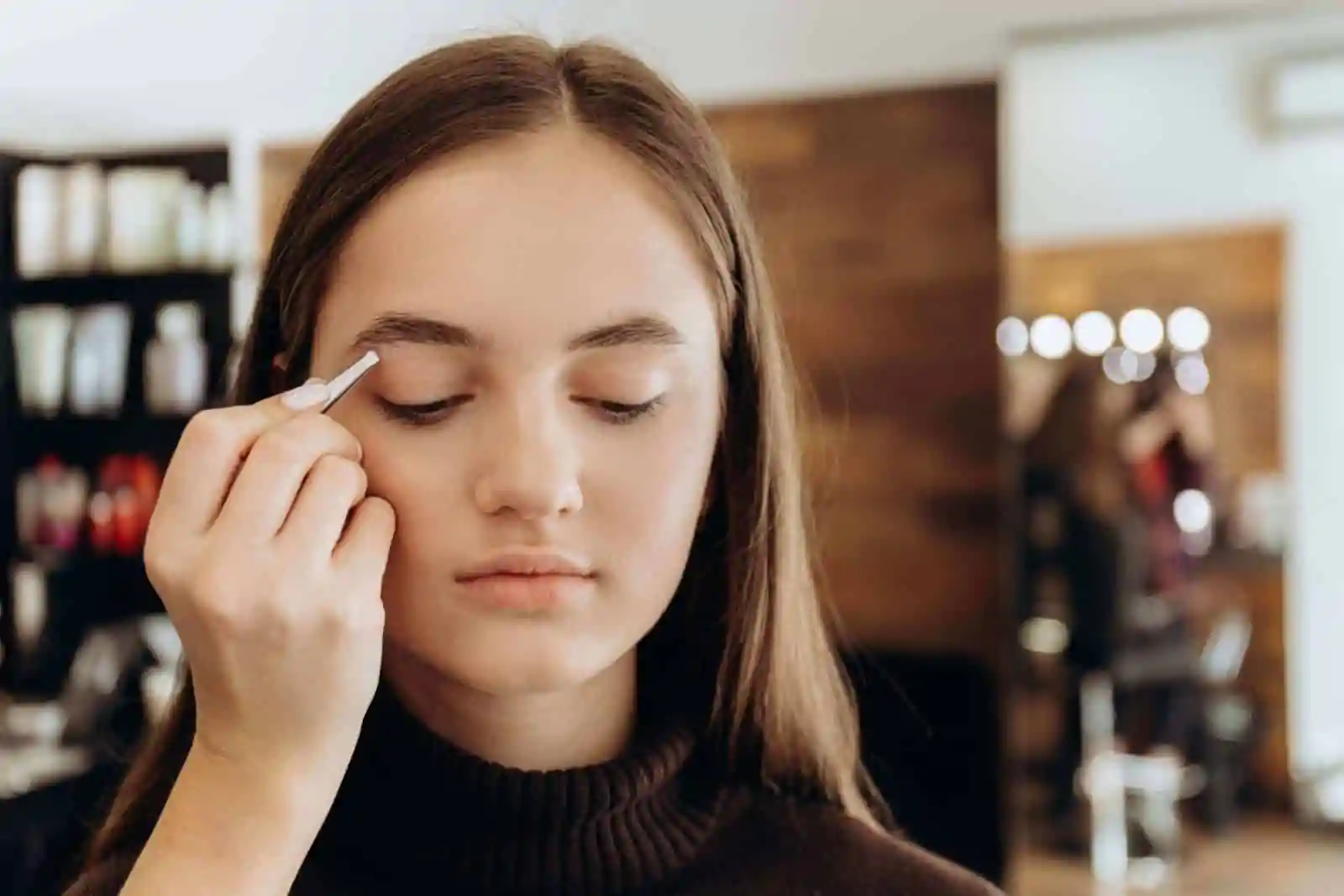 Modelowanie brwi jako zabieg pielęgnacyjny